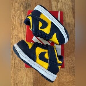*RARE* Toddler 3C NEW navy and yellow Nike dunks! Can’t get these elsewhere!